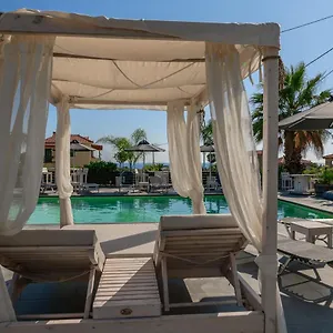 https://evita-studios-svoronata.kefaloniahotels.net